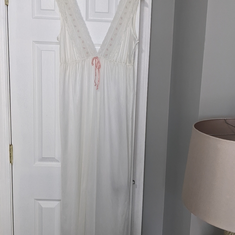 DreamAway long white nightgown Small VTG